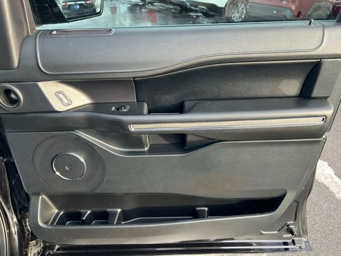 Used 2019 Ford Expedition XLT w/ Equipment Group 201A image 28