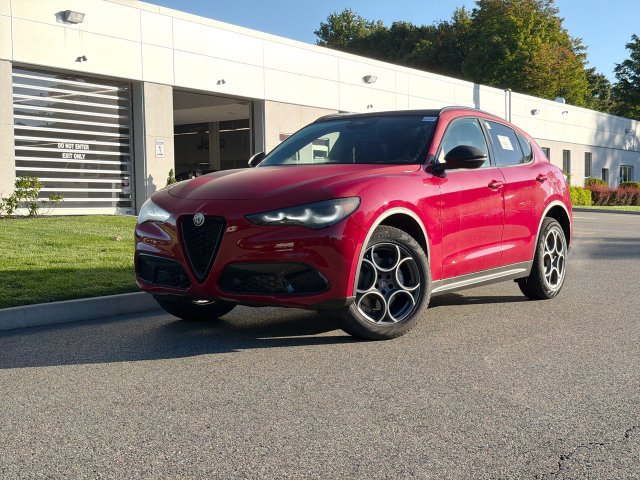 New 2026 Alfa Romeo Stelvio Sprint w/ Convenience Package AWD/4WD image 1