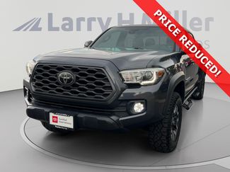 Used 2020 Toyota Tacoma TRD Off-Road AWD/4WD video 1