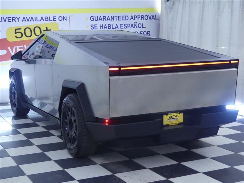 Used 2024 Tesla Cybertruck AWD Crew Cab image 4