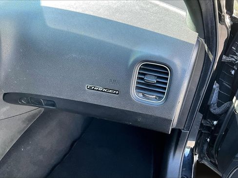 Used 2023 Dodge Charger SXT RWD image 26