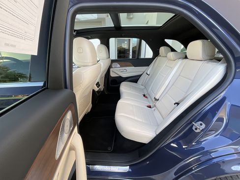 Used 2024 Mercedes-Benz GLE 450 4MATIC image 26