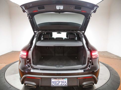 Certified 2026 Porsche Macan AWD/4WD image 30