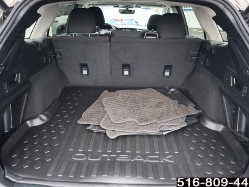 Used 2023 Subaru Outback Premium image 28