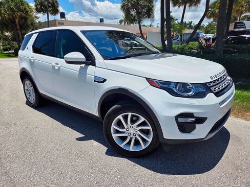 Used 2017 Land Rover Discovery Sport HSE AWD/4WD image 10