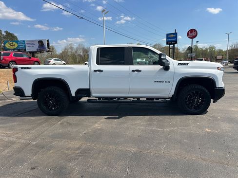 New 2026 Chevrolet Silverado 2500 LT w/ Trail Boss Package AWD/4WD image 10