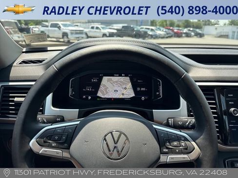 Used 2022 Volkswagen Atlas SEL image 17