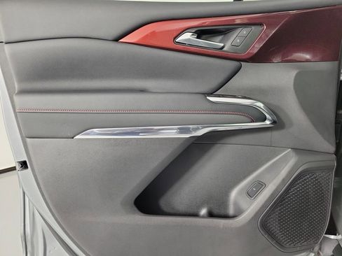 Used 2025 Chevrolet Traverse Z71 w/ Driver Confidence Package image 19