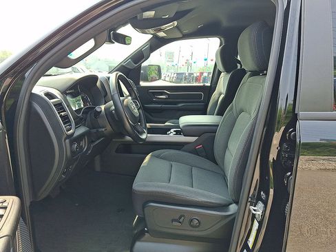 Used 2022 RAM 1500 Big Horn AWD/4WD image 11