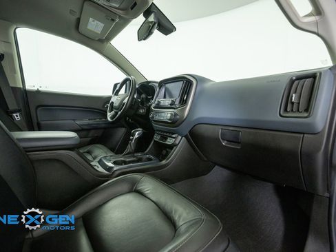 Used 2022 Chevrolet Colorado Z71 AWD/4WD image 42