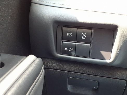 Used 2024 Toyota Highlander LE FWD image 20