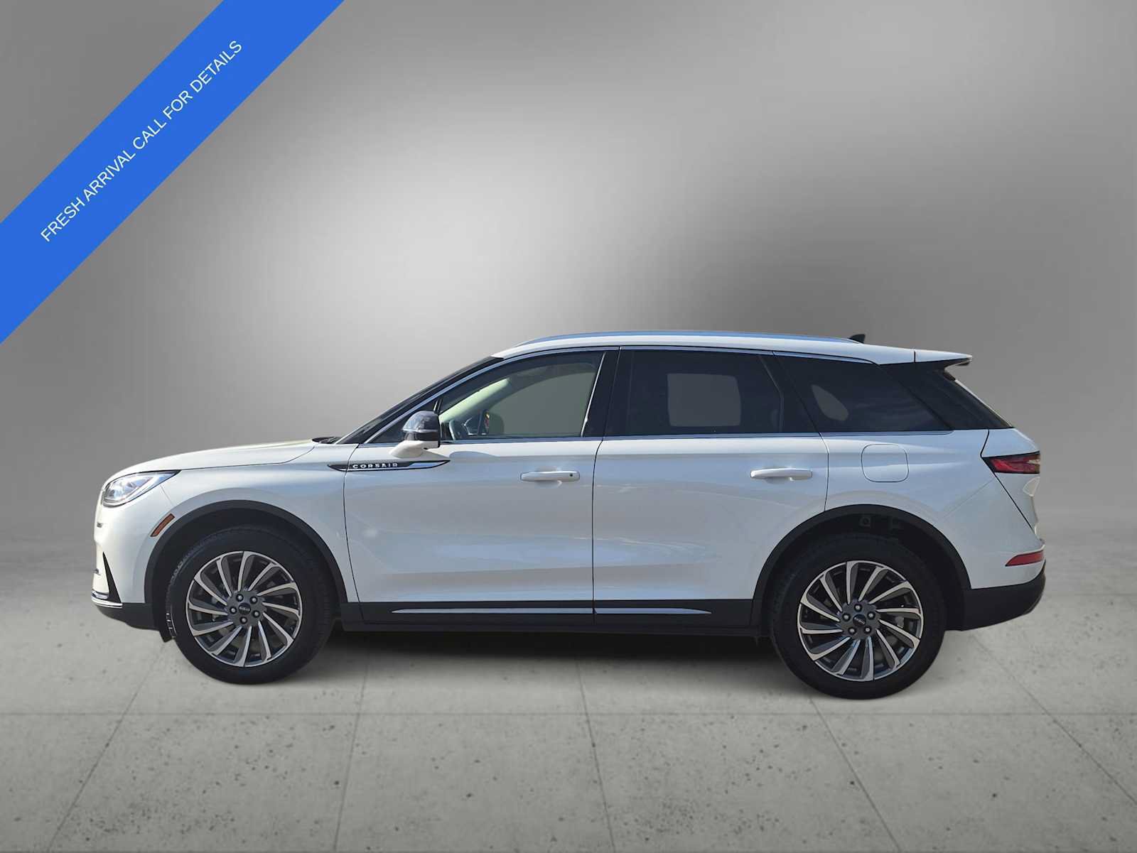 Used 2023 Lincoln Corsair Reserve w/ Equipment Group 201A FWD image 5