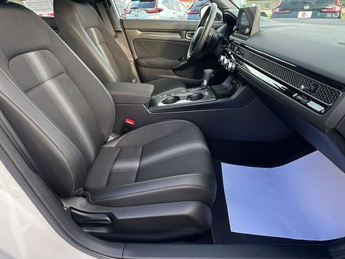 Used 2024 Honda Civic Sport image 13