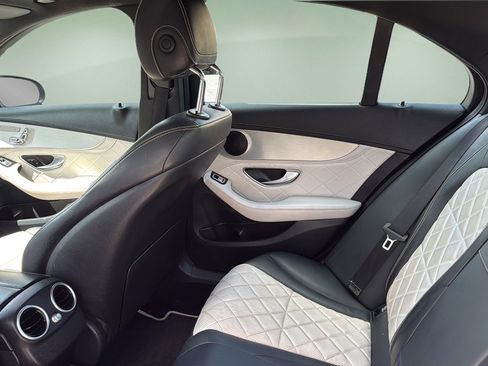 Used 2019 Mercedes-Benz C 300 4MATIC Sedan image 17
