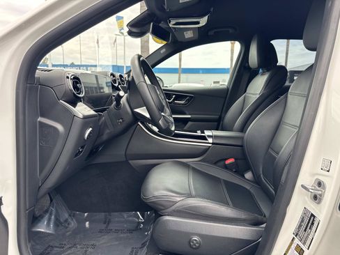 Used 2024 Mercedes-Benz GLC 300 image 22