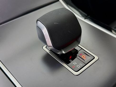 Used 2026 Land Rover Range Rover Velar S AWD/4WD image 19