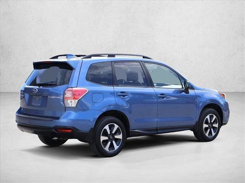 Used 2018 Subaru Forester 2.5i Premium AWD/4WD image 5