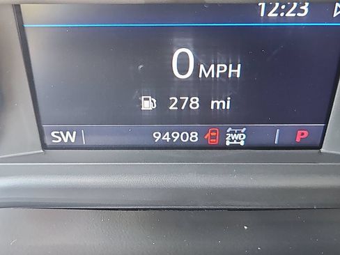 Used 2019 Chevrolet Silverado 1500 LT Trail Boss AWD/4WD image 14