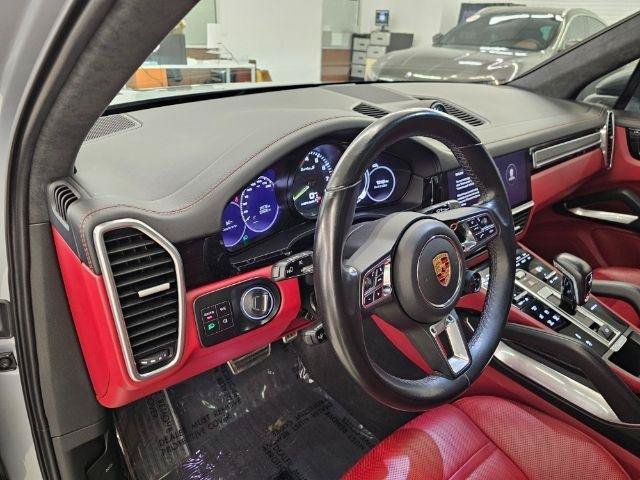 Used 2022 Porsche Cayenne Turbo S AWD/4WD image 8