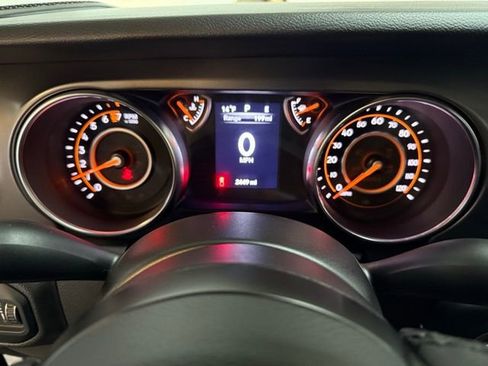 Used 2023 Jeep Gladiator Sport image 33