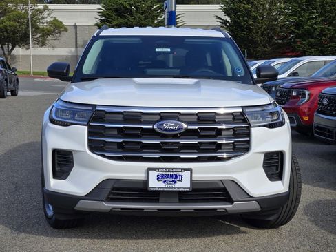 New 2026 Ford Explorer Active image 3