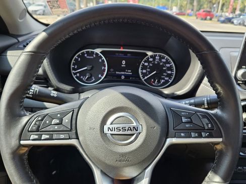 Used 2022 Nissan Sentra SV w/ Trunk Package image 11