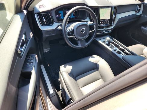Certified 2025 Volvo XC60 B5 Plus AWD/4WD image 15