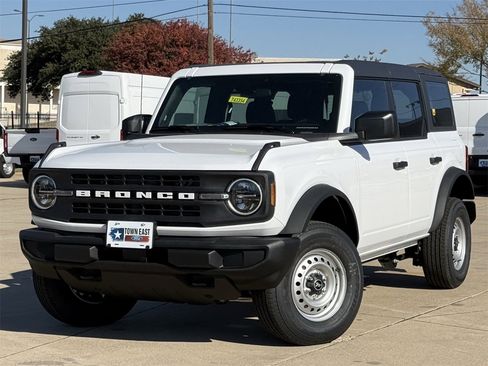 New 2025 Ford Bronco image 27