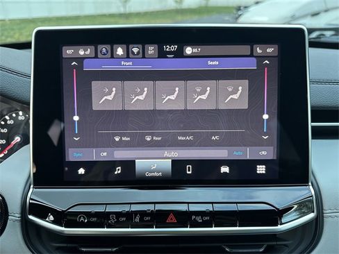 Used 2024 Jeep Compass Limited image 27