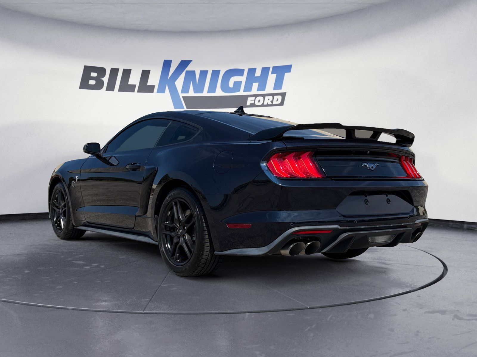 Used 2021 Ford Mustang GT Premium w/ Equipment Group 401A RWD image 3