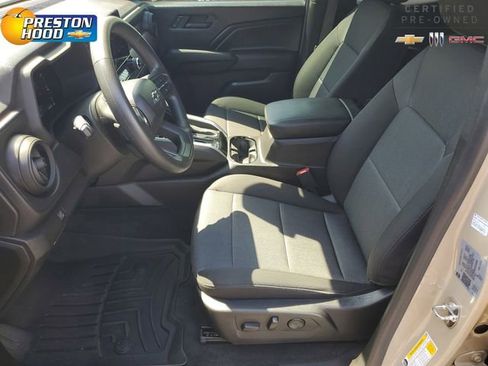 Used 2023 Chevrolet Colorado Trail Boss w/ Technology Package AWD/4WD image 17