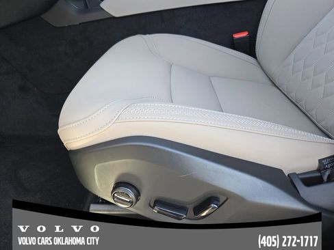 New 2026 Volvo XC90 B6 Plus w/ Protection Package Premier image 23