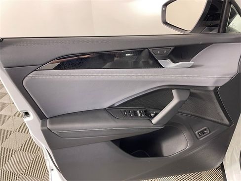 New 2025 Volkswagen Tiguan SE R-Line image 14