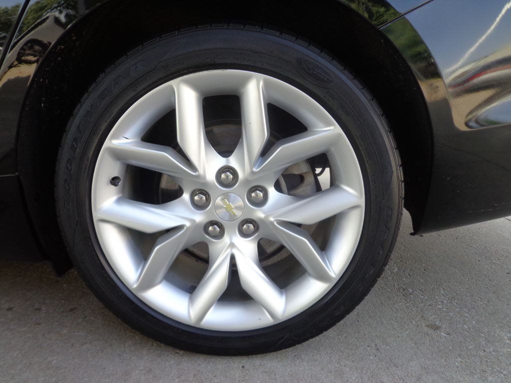 Used 2014 Chevrolet Impala LT FWD image 11