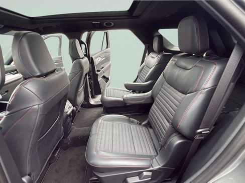 New 2026 Ford Explorer ST-Line w/ ST-Line Street Pack image 40