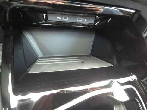 New 2025 Volkswagen GTI SE image 33