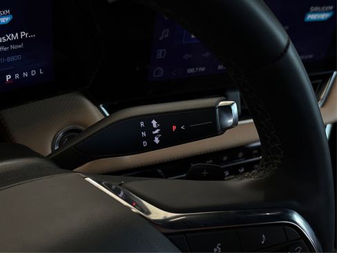 Used 2025 Chevrolet Equinox ACTIV w/ Safety and Technology Package image 29