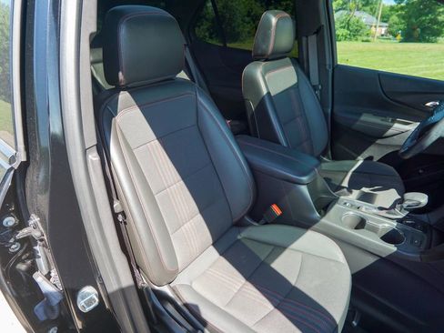 Used 2023 Chevrolet Equinox RS AWD/4WD image 32