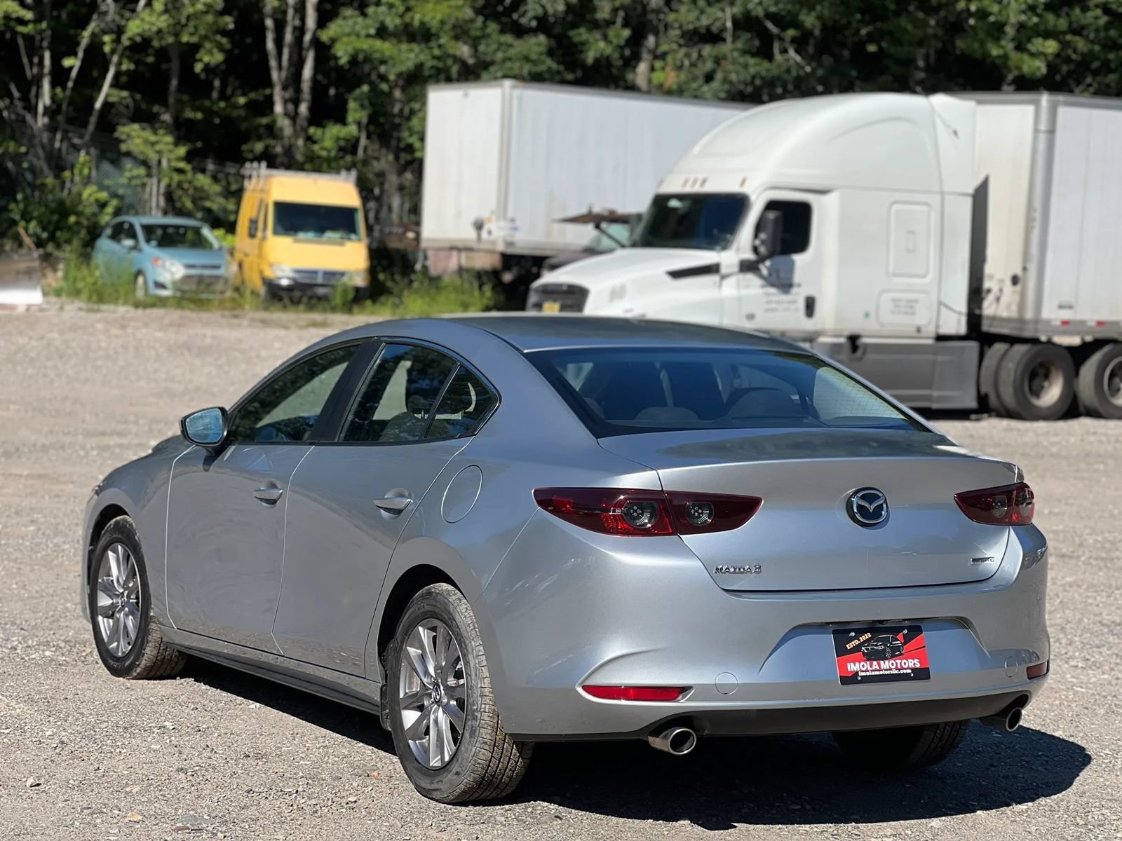 Used 2020 MAZDA MAZDA3 Sedan FWD image 4