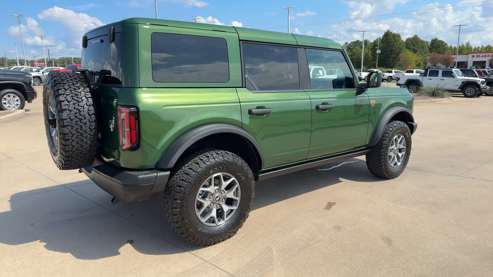 Used 2025 Ford Bronco Badlands AWD/4WD image 9