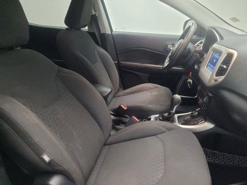Used 2019 Jeep Compass Sport AWD/4WD image 21