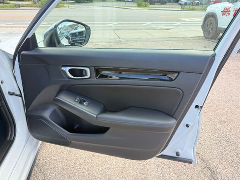 Used 2023 Honda Civic EX-L image 9