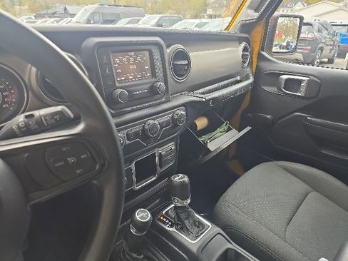 Certified 2020 Jeep Wrangler Unlimited Sport AWD/4WD image 22