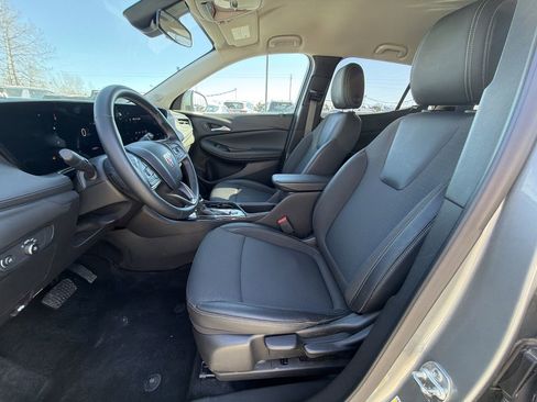 Used 2025 Buick Encore GX Preferred AWD/4WD image 13