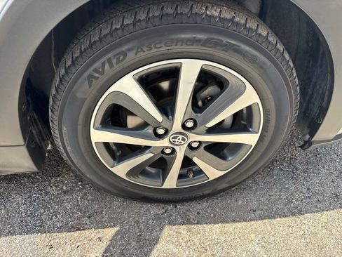 Used 2018 Toyota Prius C Two FWD image 7