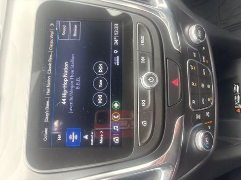 Used 2020 Chevrolet Equinox Premier w/ LPO, Floor Liner Package image 22