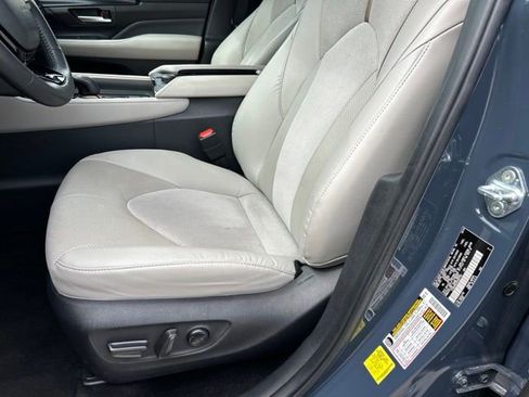 Used 2024 Toyota Grand Highlander AWD Hybrid image 15