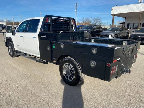 Used 2024 GMC Sierra 3500 SLT w/ SLT Premium Package image 4