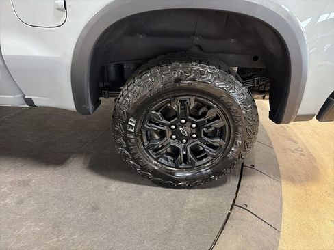Certified 2024 Chevrolet Silverado 1500 ZR2 w/ Technology Package image 37
