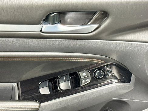 Certified 2023 Nissan Altima 2.5 SR image 26